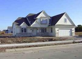 818 Aspen Dr, Hartford, WI 53027