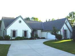 2135 W Rael Dr., Mequon, WI 53097