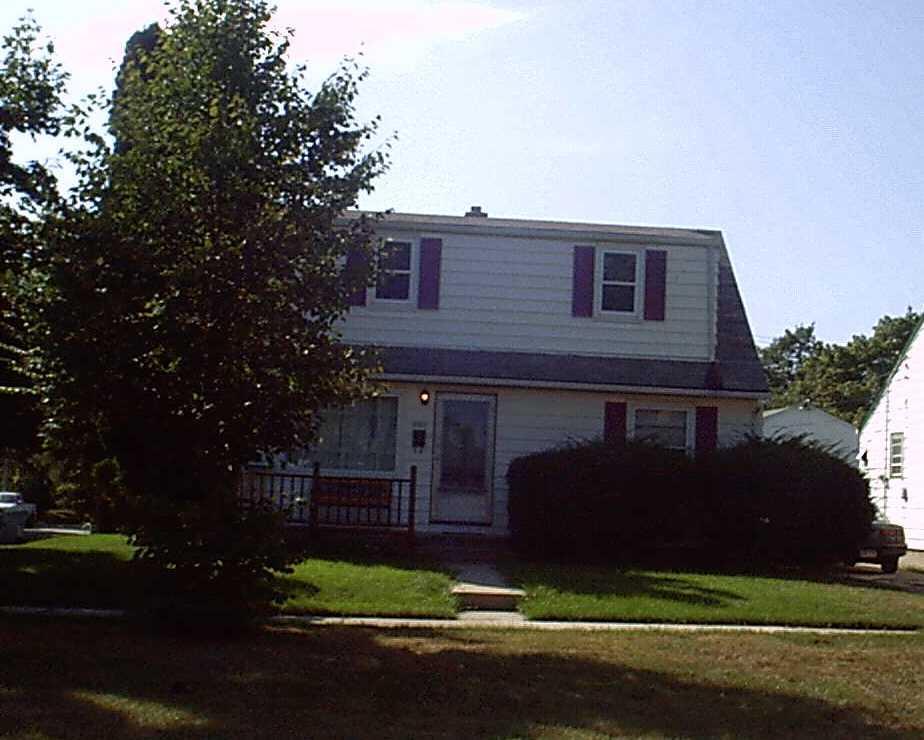 6901 W Caldwell Ct, Milwaukee, WI 53218