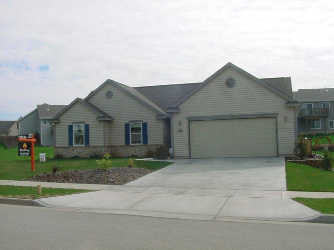 1305 Lee Ave., West Bend, WI 53090