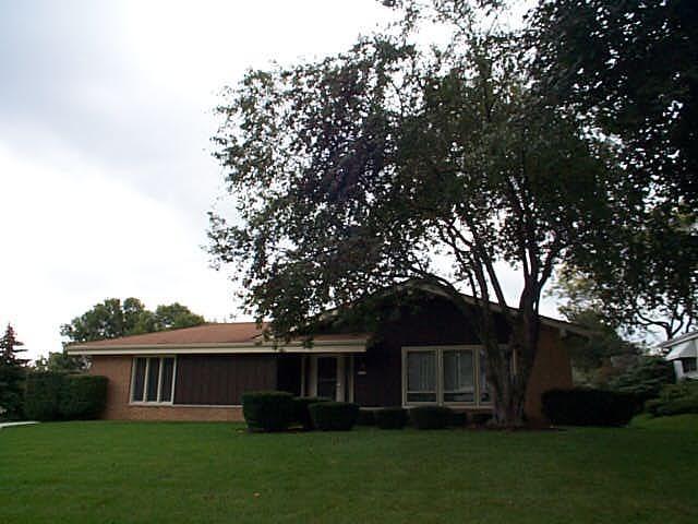 3560 S Russel Rd., New Berlin, WI 53151