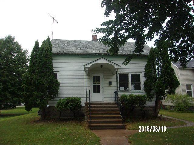 906 Parnell, Marinette, WI 54143