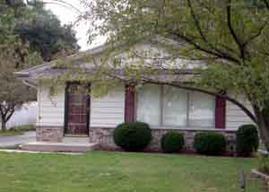 5929 S 33rd St, Greenfield, WI 53221