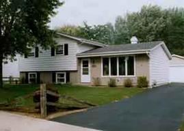 2310 Wellington Dr., West Bend, WI 53090