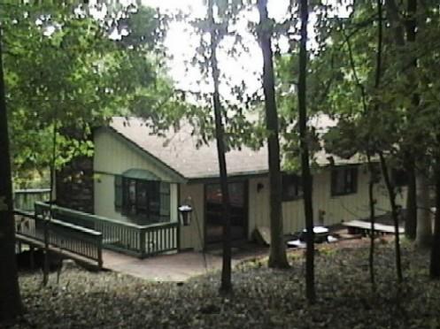 S6945 Maple Hill Dr., Vernon, WI 53189