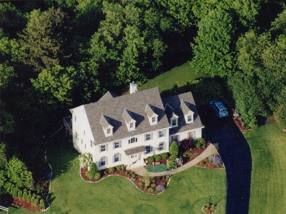 W290N4646 Coldwater Creek Ct., Delafield, WI 53029