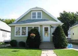 1328 S 85th St, West Allis, WI 53214