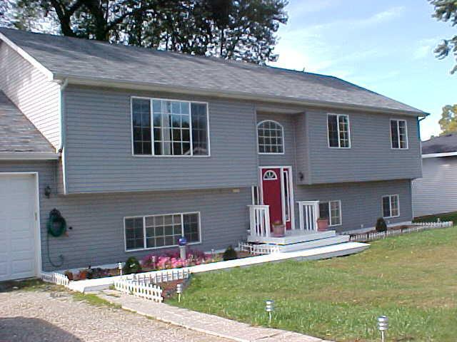 1113 N Spruce Rd., Bloomfield, WI 53128