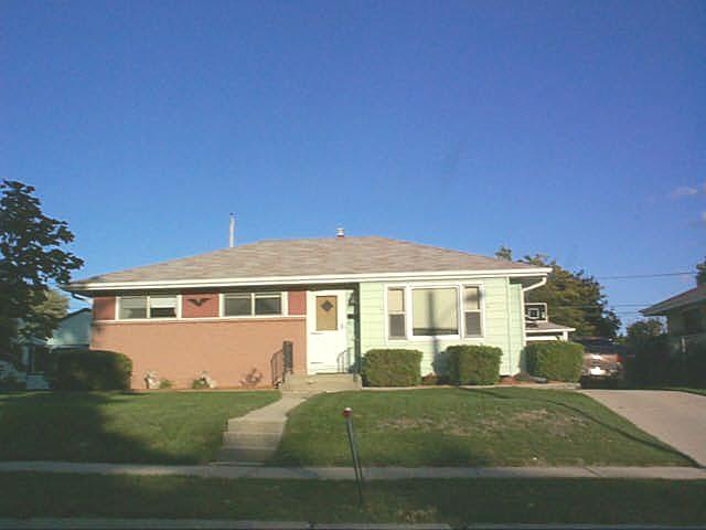 [Address Hidden by Seller], Cudahy, WI 53110