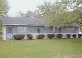 553 Oakland Ave, Mukwonago, WI 53149
