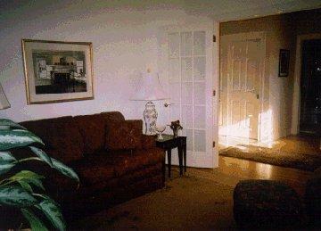 10948 N Essex Dr., Mequon, WI 53092