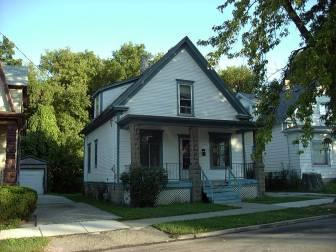 327 Park View Dr., Racine, WI 53404