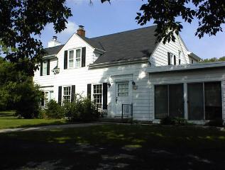 4710 W Loomis Rd., Greenfield, WI 53220