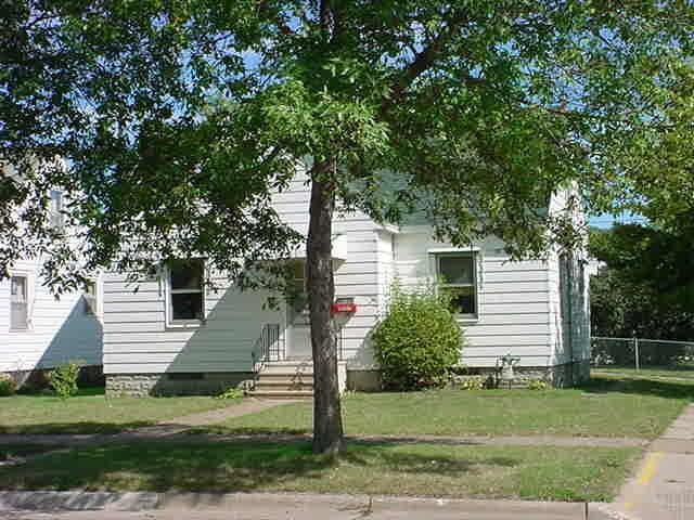 1825 East Ave., La Crosse, WI 54601