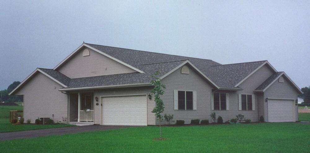 1603 Lisa Ln., New Holstein, WI 53061