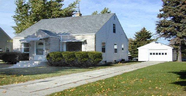 1516 E Tripoli Ave, Milwaukee, WI 53207