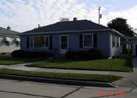 2001 Gillen St., Racine, WI 53403