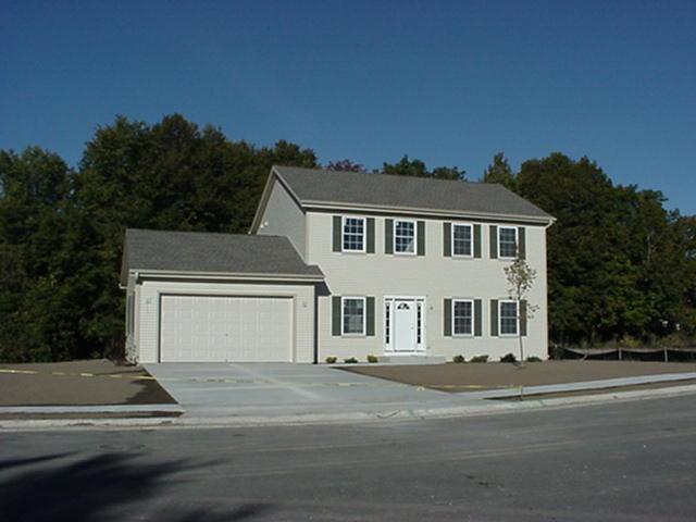 1305 Elm St., Hartford, WI 53027