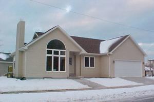 2406 Rosalind Ave., Racine, WI 53403