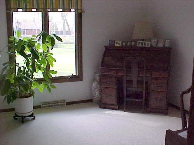 13943 N Birchwood, Mequon, WI 53097