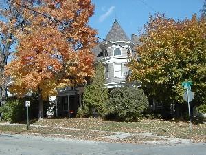 147 S 8th Ave, West Bend, WI 53095