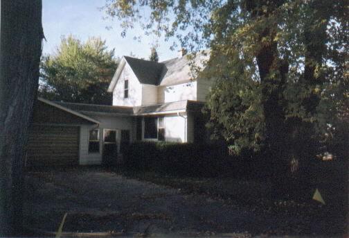 257 W Rogers St, Hartford, WI 53027