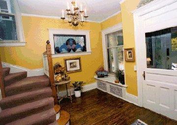 2102 E Kenilworth Pl., Milwaukee, WI 53202