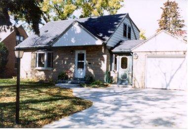 2328 W Kendall Ave., Glendale, WI 53209