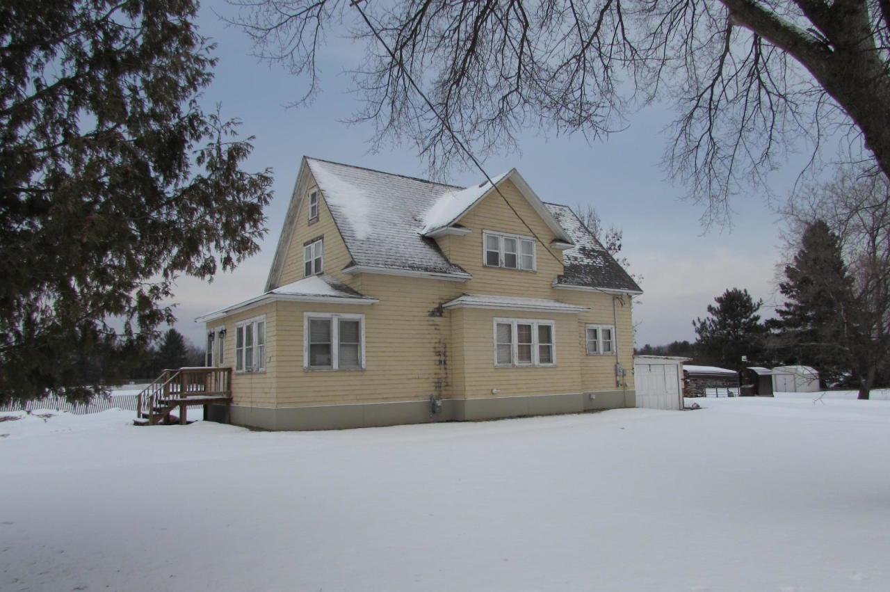 902 Cedar St., Wausaukee, WI 54177