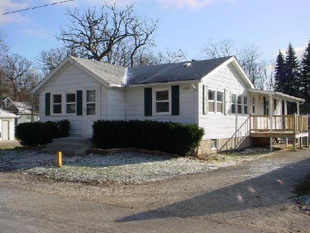 N1686 Lotus Rd., Bloomfield, WI 53157