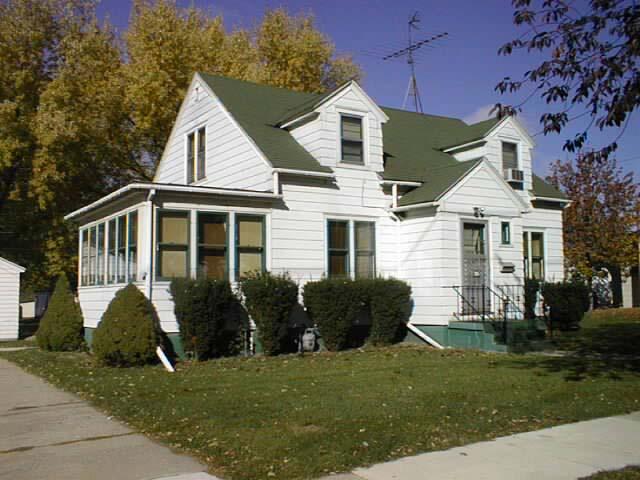 206 S Monroe, Watertown, WI 53094