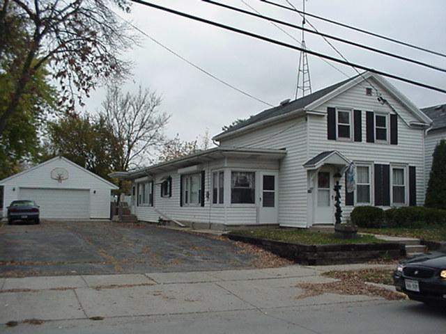 125 Mchenry St, Burlington, WI 53105
