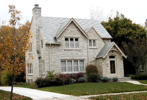 2354 Pasadena Blvd., Wauwatosa, WI 53226