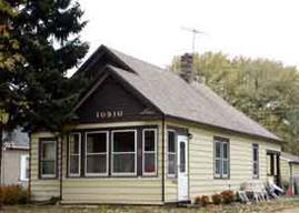 10510 W Schlinger Ave, West Allis, WI 53214