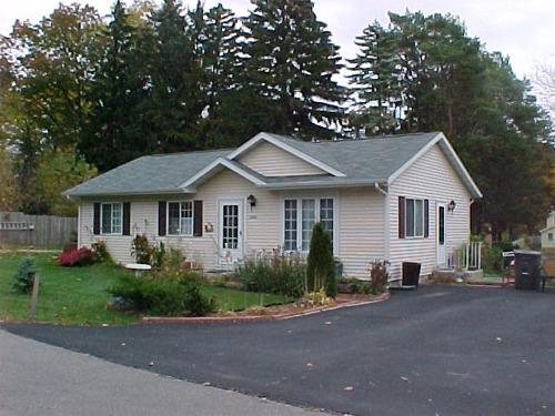 [Address Hidden by Seller], Geneva, WI 53147