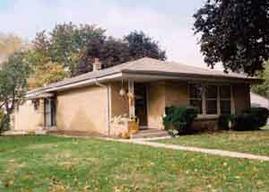 4985 N Iroquois Ave., Glendale, WI 53217