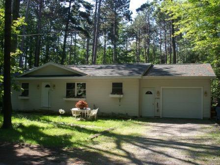 2582 Boren Dr., Marinette, WI 54143