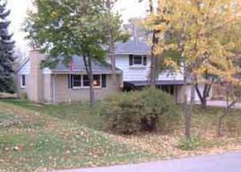 12930 Cardinal Crest Dr, Brookfield, WI 53045