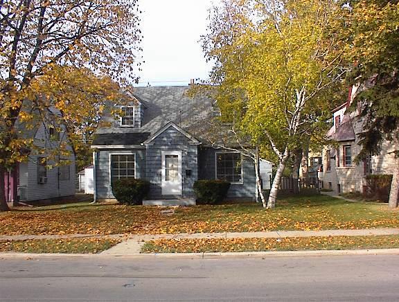 4014 W Hampton, Milwaukee, WI 53209