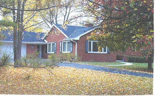 10205 N Greenview Dr., Mequon, WI 53092