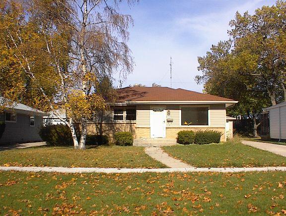 3138 Barbara, Racine, WI 53404