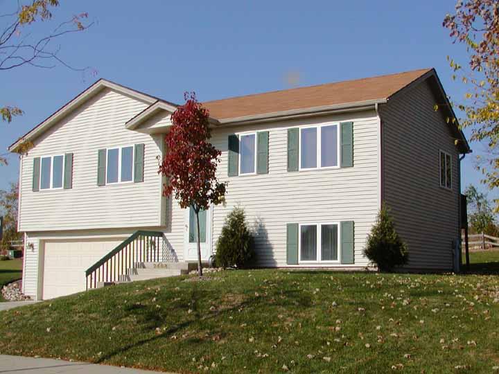 [Address Hidden by Seller], Waukesha, WI 53188