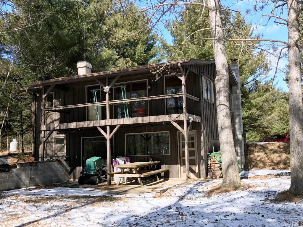 N17040 Hilltop Dr., Beecher, WI 54156