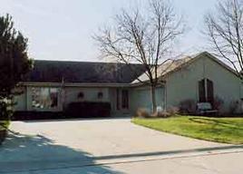 16225 W Heatherly Dr., New Berlin, WI 53151