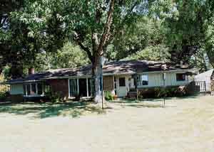 5220 S 116th St., Hales Corners, WI 53130