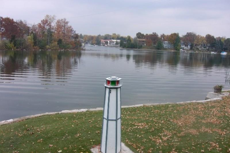 5586 N Lake, Oconomowoc, WI 53066