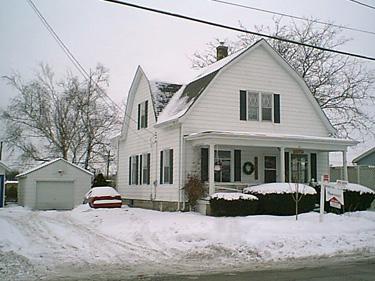 37 E State St., Hartford, WI 53027