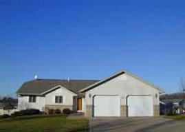 909 Amy Dr., Holmen, WI 54636