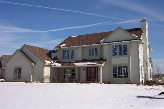 12840 W Greenbriar Ln, New Berlin, WI 53151