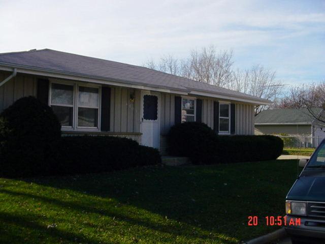 4101 Shadow Ln, Racine, WI 53403